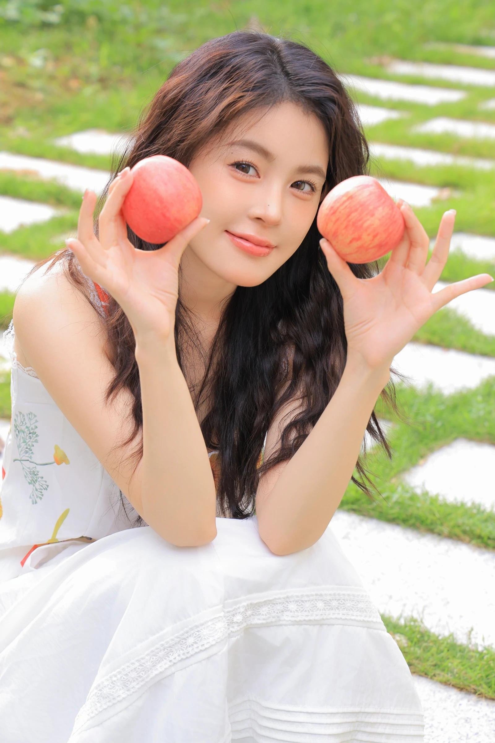 [YITUYU]艺图语-2024.10.16-绿荫环抱-裸心心-[25P-257MB]-3.webp